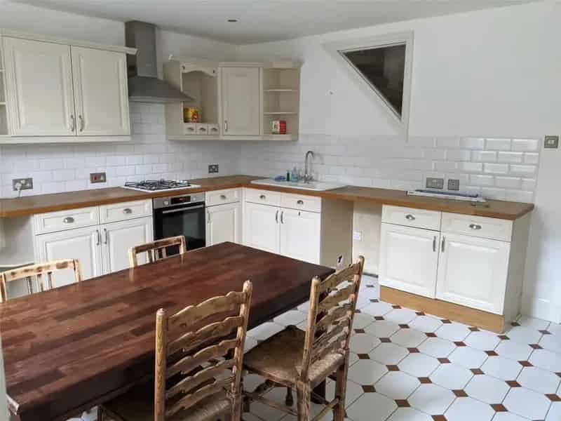 2 Bedroom Maisonette Clifton Parking Garden