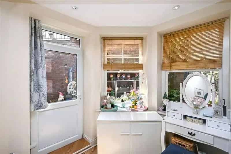 2 Bed Flat for Sale Near Seafront