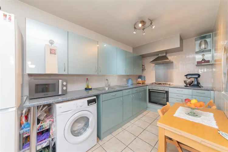 1 Bedroom Maisonette with 37ft Roof Terrace