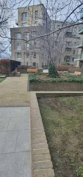 2-Bed Flat Near Manor House Station Modern Spacious Family Friendly