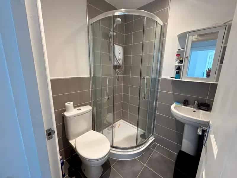 1 Bedroom Apartment Central Brighton February 2025