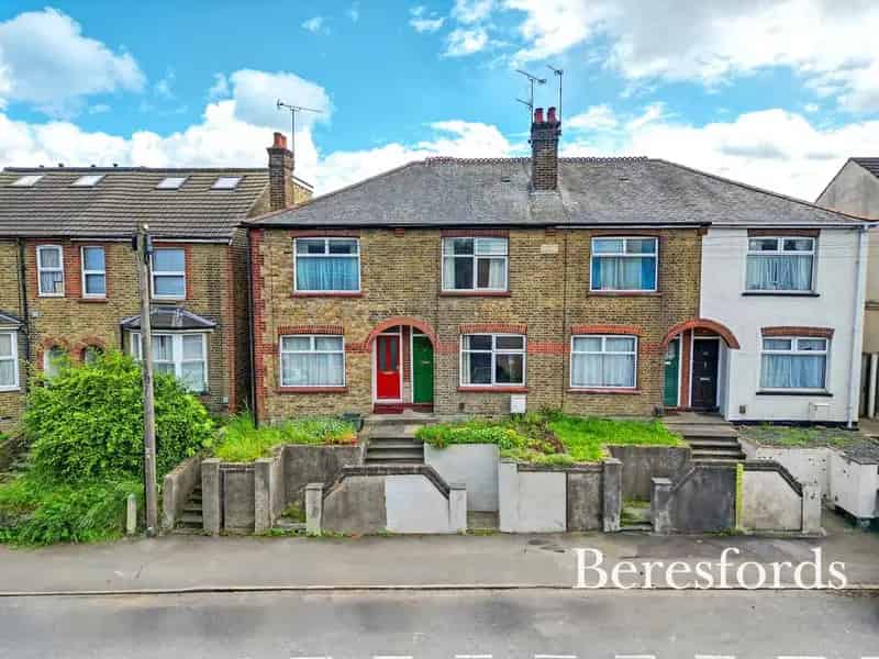 3 Bedroom End Terrace House Near Chelmsford City Centre