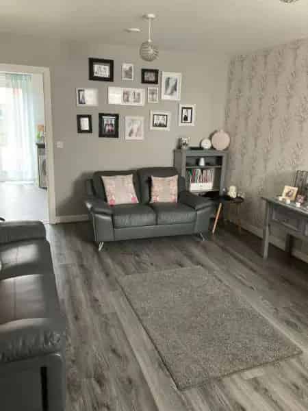 New Build Home Near Schools Shops Hospital