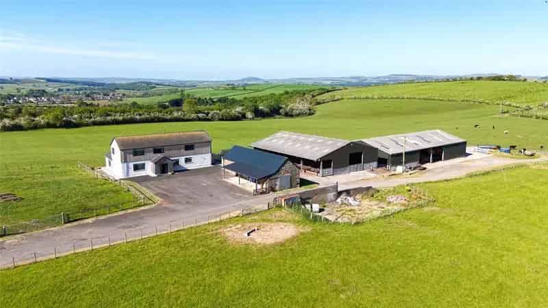 Laigh Balsarroch Farm Mixed Farming Unit 5-Bed Farmhouse Modern Buildings 330 Acres