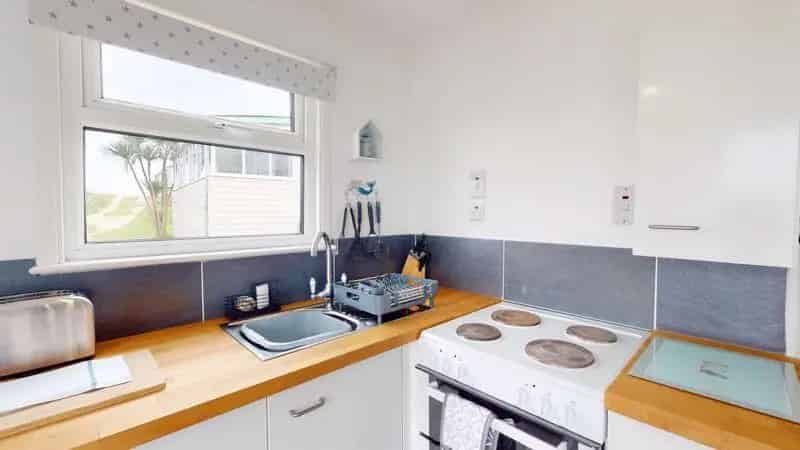 2 Bedroom Refurbished Property For Sale