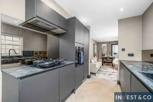 Flat for sale in Ebury Street, London SW1W