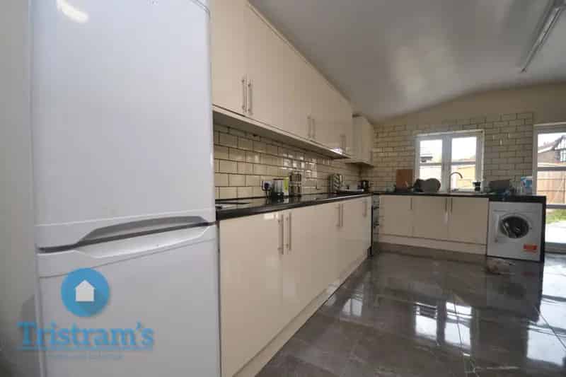 1 Bedroom House Share House to Rent