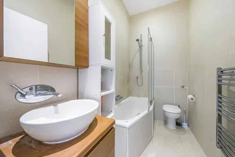 Crouch End 2 Bedroom Apartment with Parking and Gardens