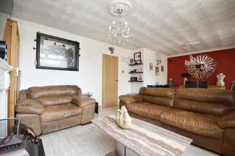 4 Bedroom House For Sale with Planning Permission