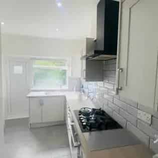 4 Bedroom House Manchester Newly Refurbished Family Home