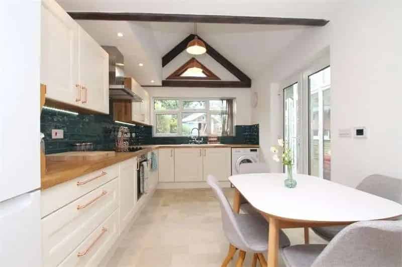4 Bed House for Sale with Converted Garage Studio Flat