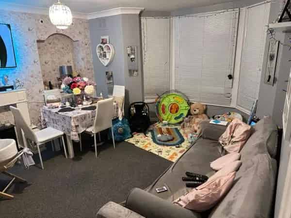 1 Bedroom Basement Near Schools and Transport