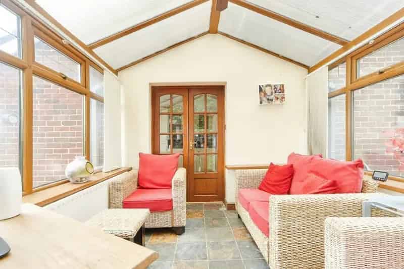 3 Bed Semi Detached House with Modern Comfort and Character
