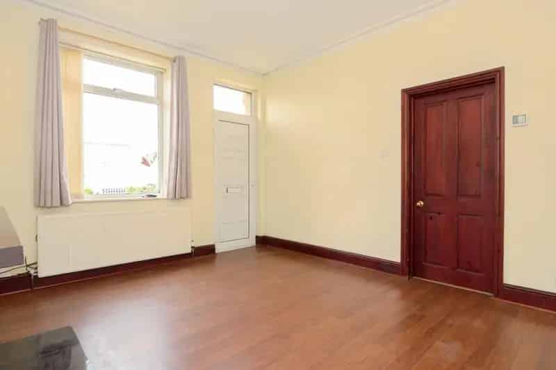2 Bedroom House For Sale Near Farsley And Stanningley Park