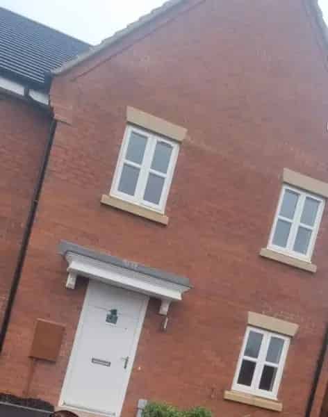 2 Bed House Malvern Worcester Open Plan Living Large Bedroom Parking Electric Charge