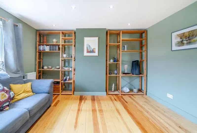 3 Bed House for Sale with Garden Studio