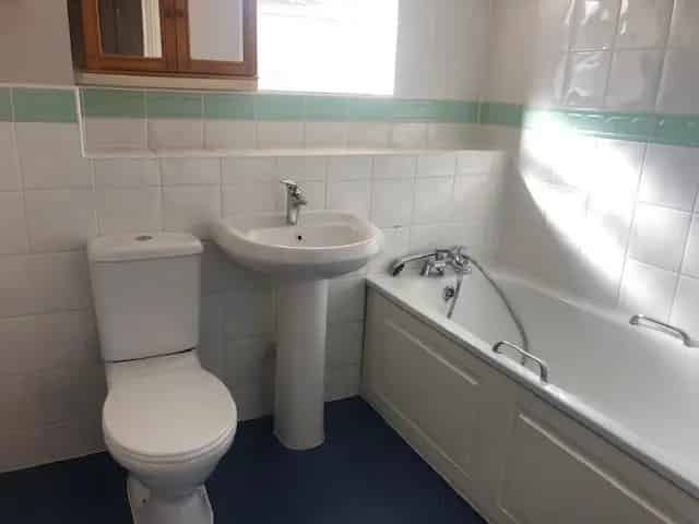 2 Double Bedroom Flat John Repton Gardens Brentry Allocated Parking