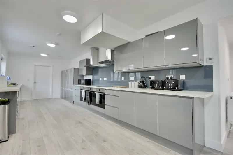 17 Bedroom Student Halls of Residence to Rent