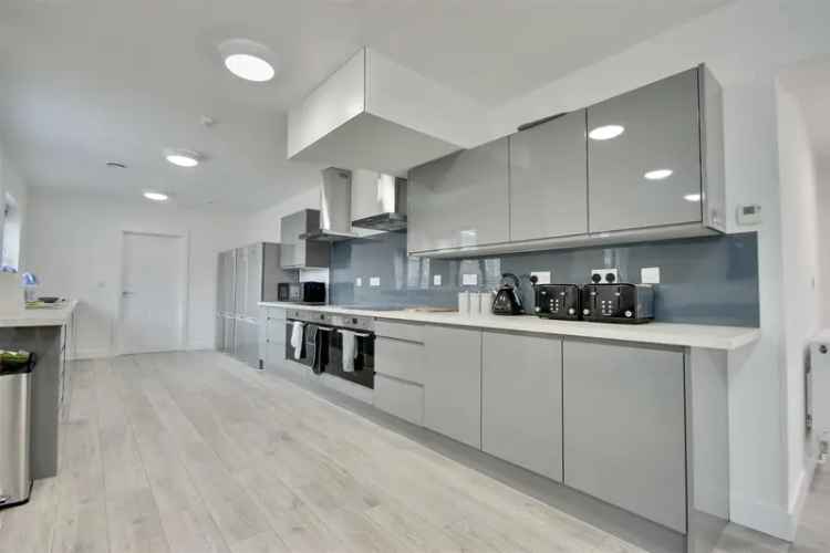 17 Bedroom Student Halls of Residence to Rent