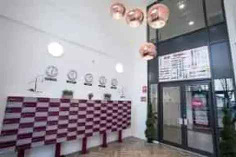 98m² 1-Room Cardiff Flat: Large Apartment Dual Occupancy Available