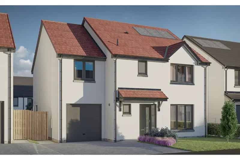 4 Bed Detached House with 2 Reception Rooms and Luxury Flooring Package