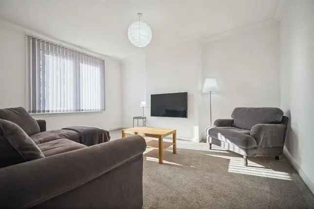 2 Bed Upper Cottage Flat for Sale in Knightswood Glasgow