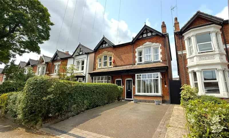 4 Bedroom Semi Detached House For Sale