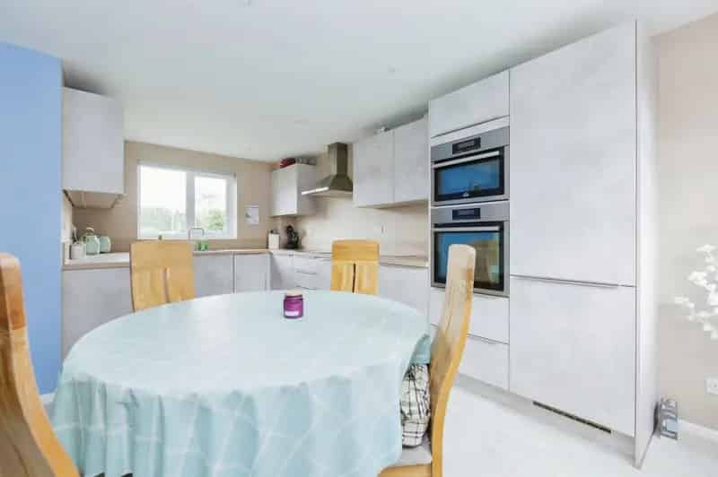 Four-Bed Semi-Detached House in Leicestershire Countryside