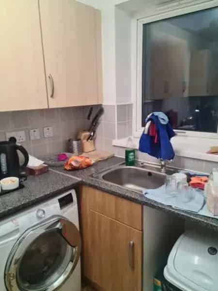 1 Bedroom Flat Leeds Hyde Park First Floor