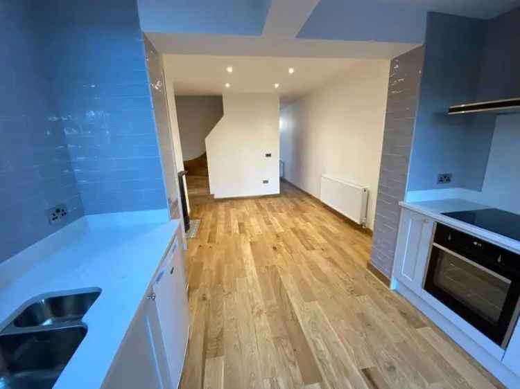 2 Bedroom House Harborne Near Amenities
