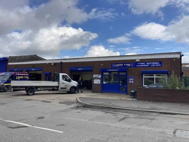 Industrial Workshop and Office Space in Bootle