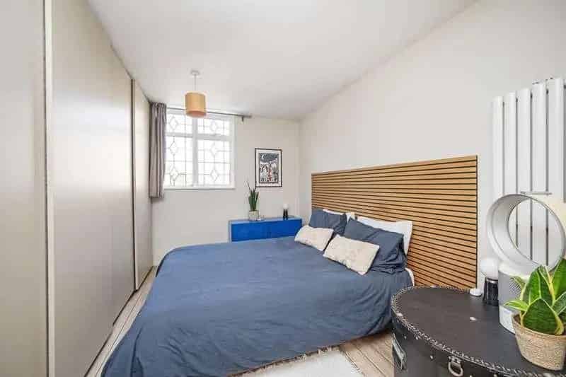 3 Bed Flat for Sale near Mile End Park