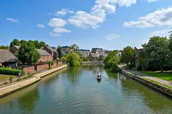Oxford Townhouse with River Views