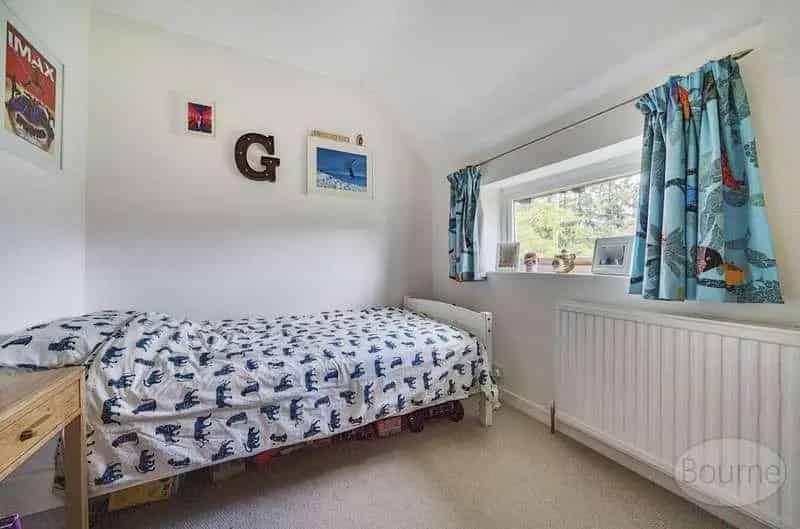 4 Bed House for Sale - Extended Family Home with Garden