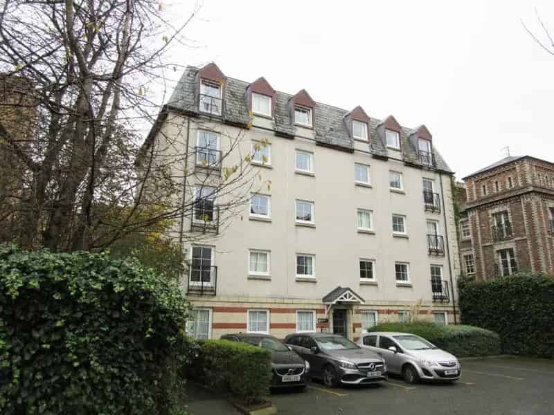 2 Bedroom Flat to Rent near Haymarket Station Edinburgh