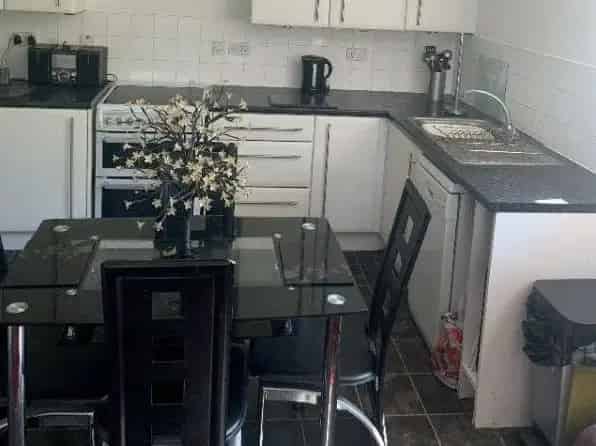 2 Bed Modern Flat near Bermondsey Underground