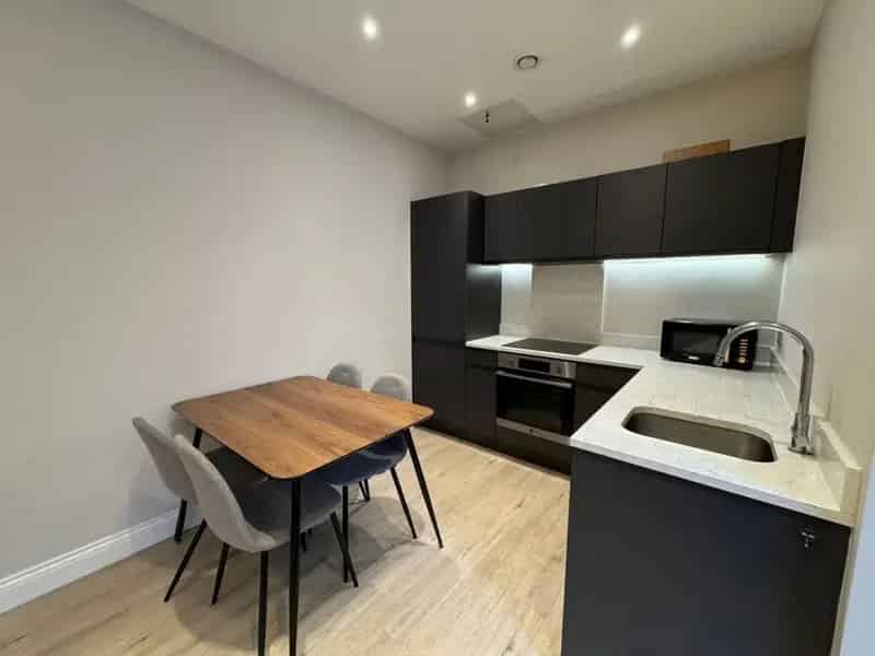 2 Bedroom Flat To Rent Available 11072025