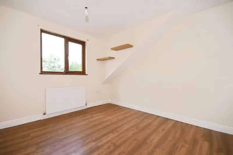 2 Bed Detached House For Sale No Chain Westerly Garden Driveway Parking