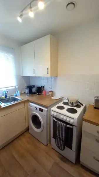 Terraced House Two Bedrooms Garden Parking Canal Views
