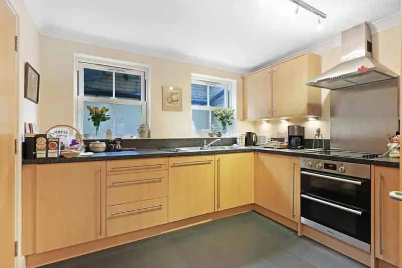 3 Bedroom Townhouse for Sale in Cambridge Petersfield