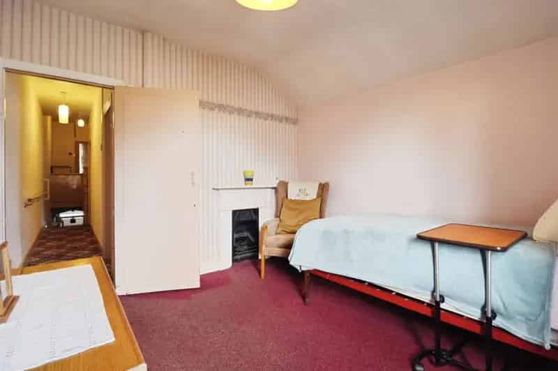 4 bedroom terraced house