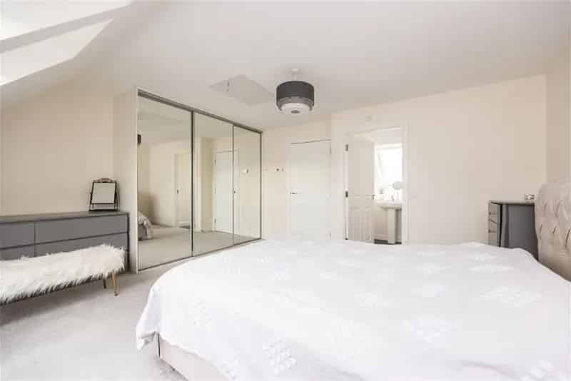3 Bed House Townhouse with 1 Reception Room