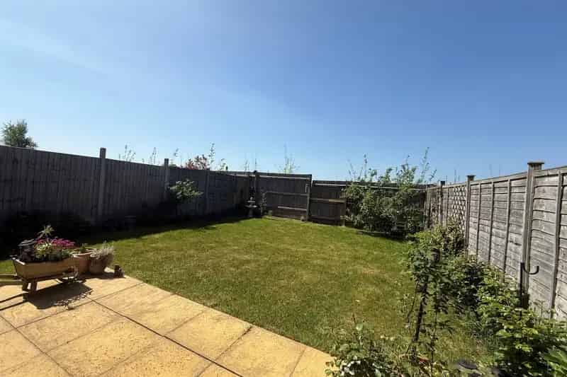 3 Bed Semi Detached House Stratford Upon Avon