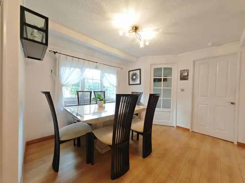 2 Bedroom Park Home for Sale in Warfield