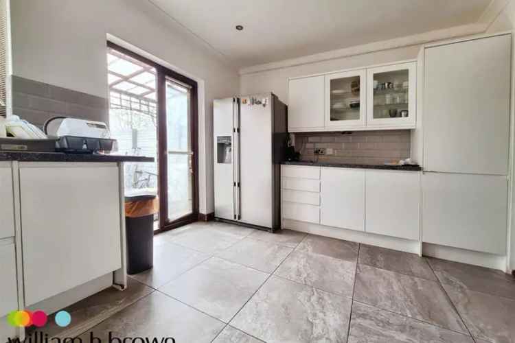 3 Bed House To Let Part Furnished Parking Garden EPC D Council Tax D