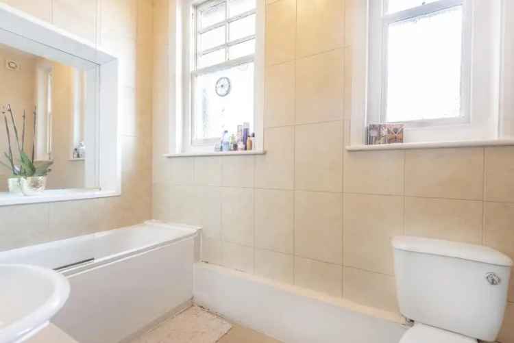 One Bedroom Conversion Flat with Parking and Gardens