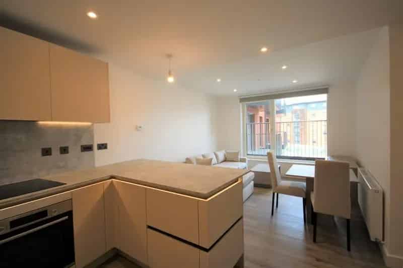 2 Bedroom Apartment to Rent Snow Hill Wharf