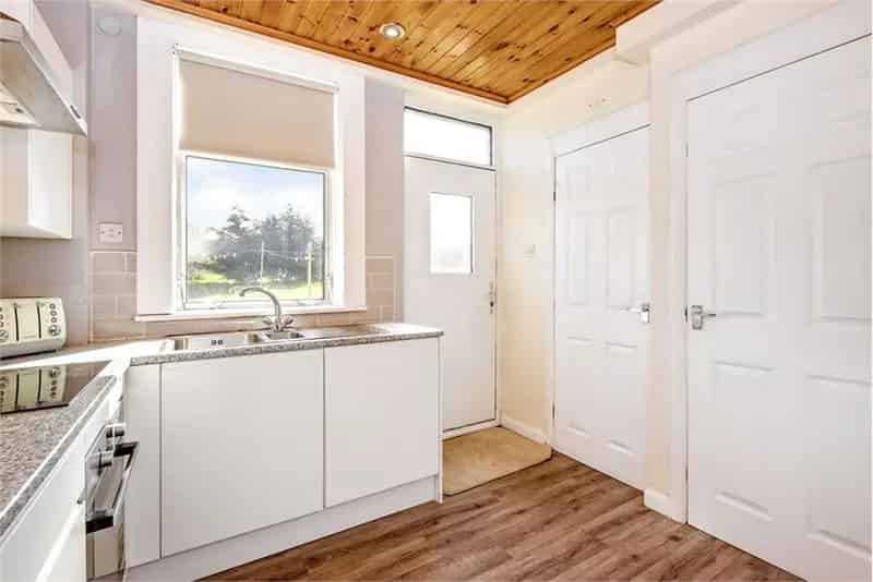 2 Bed Flat Lower Guardbridge 1 Reception Room