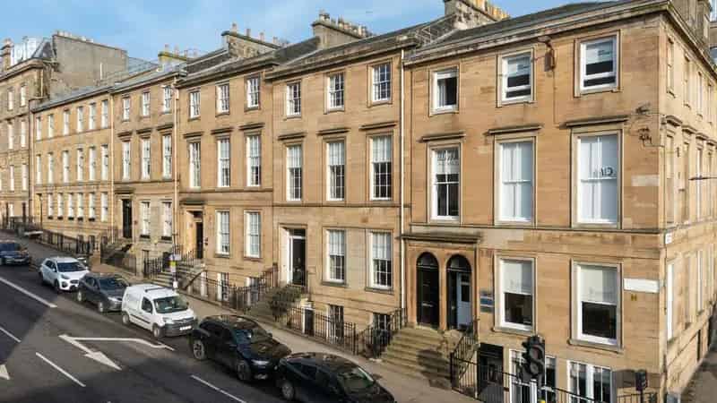 10 Bedroom Townhouse for Sale in Glasgow City Centre