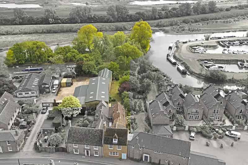 Riverside Period Home Earith 5 Bedrooms 5400 Sq Ft Outbuildings